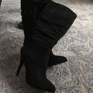 Suede boots